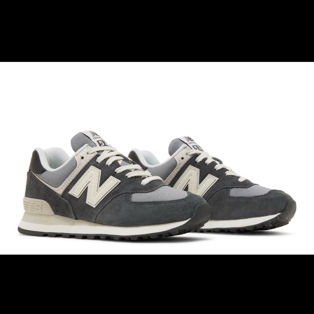 New Balance 574 ‘Blacktop Turtledove’ Sneakers